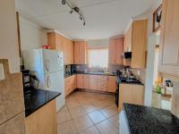  of property in Magalieskruin