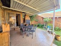  of property in Magalieskruin