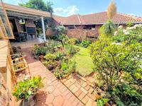  of property in Magalieskruin