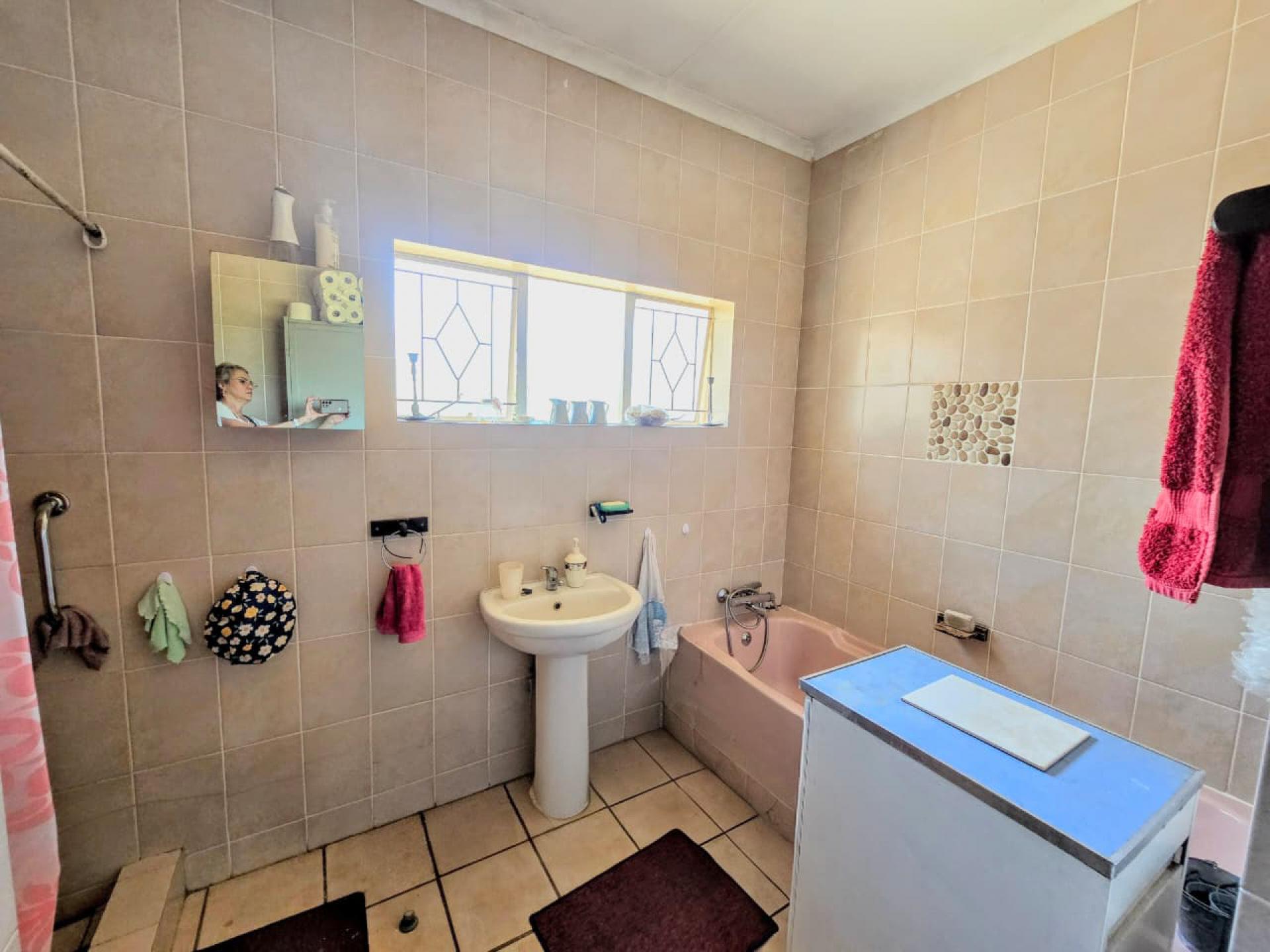  of property in Annlin