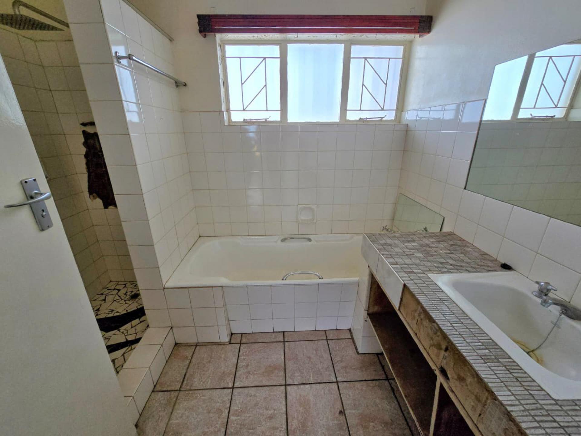  of property in Sinoville