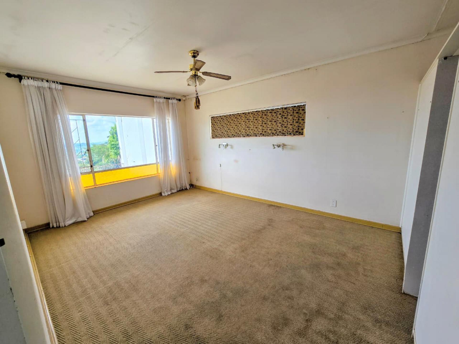  of property in Sinoville