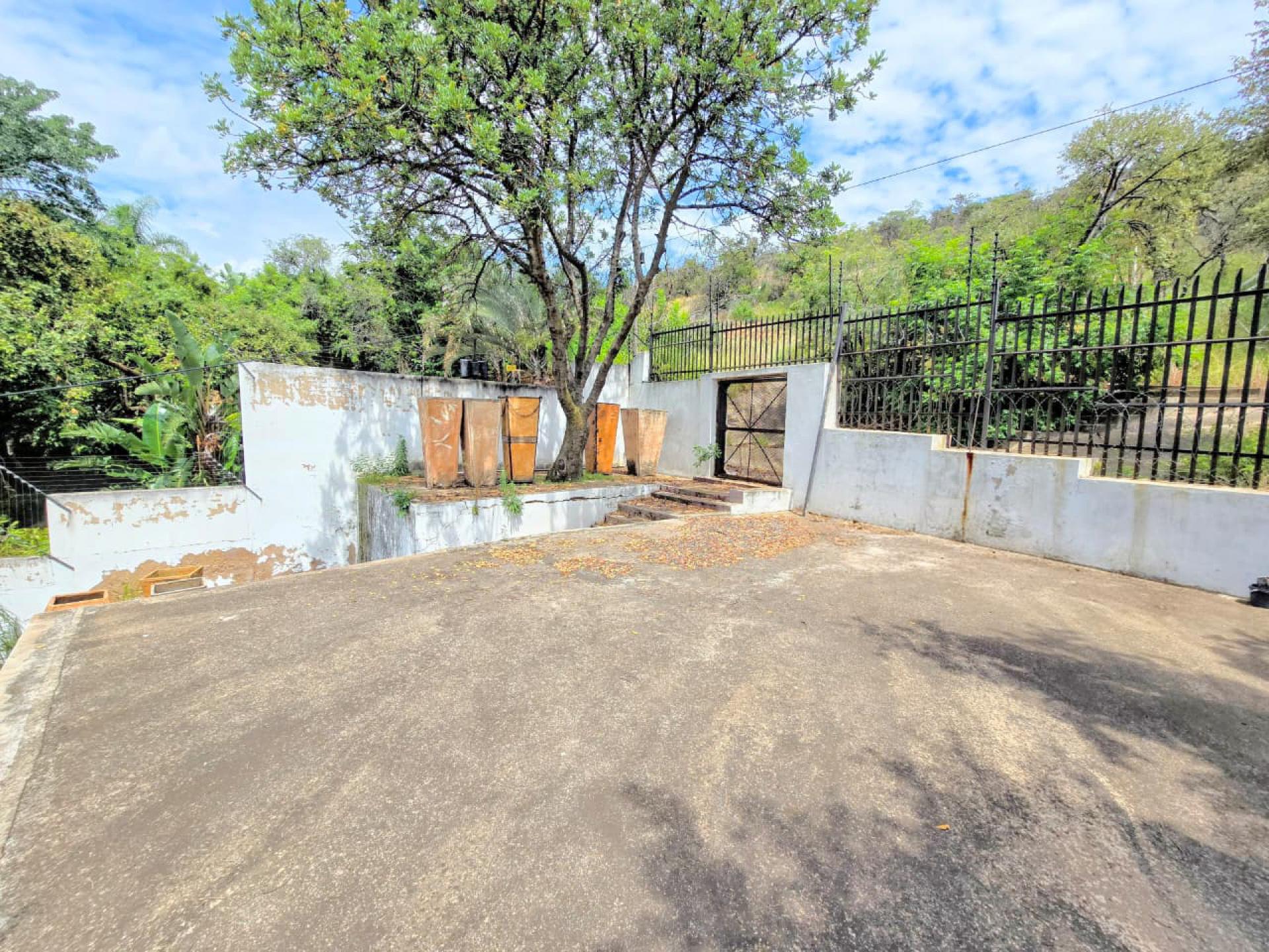  of property in Sinoville