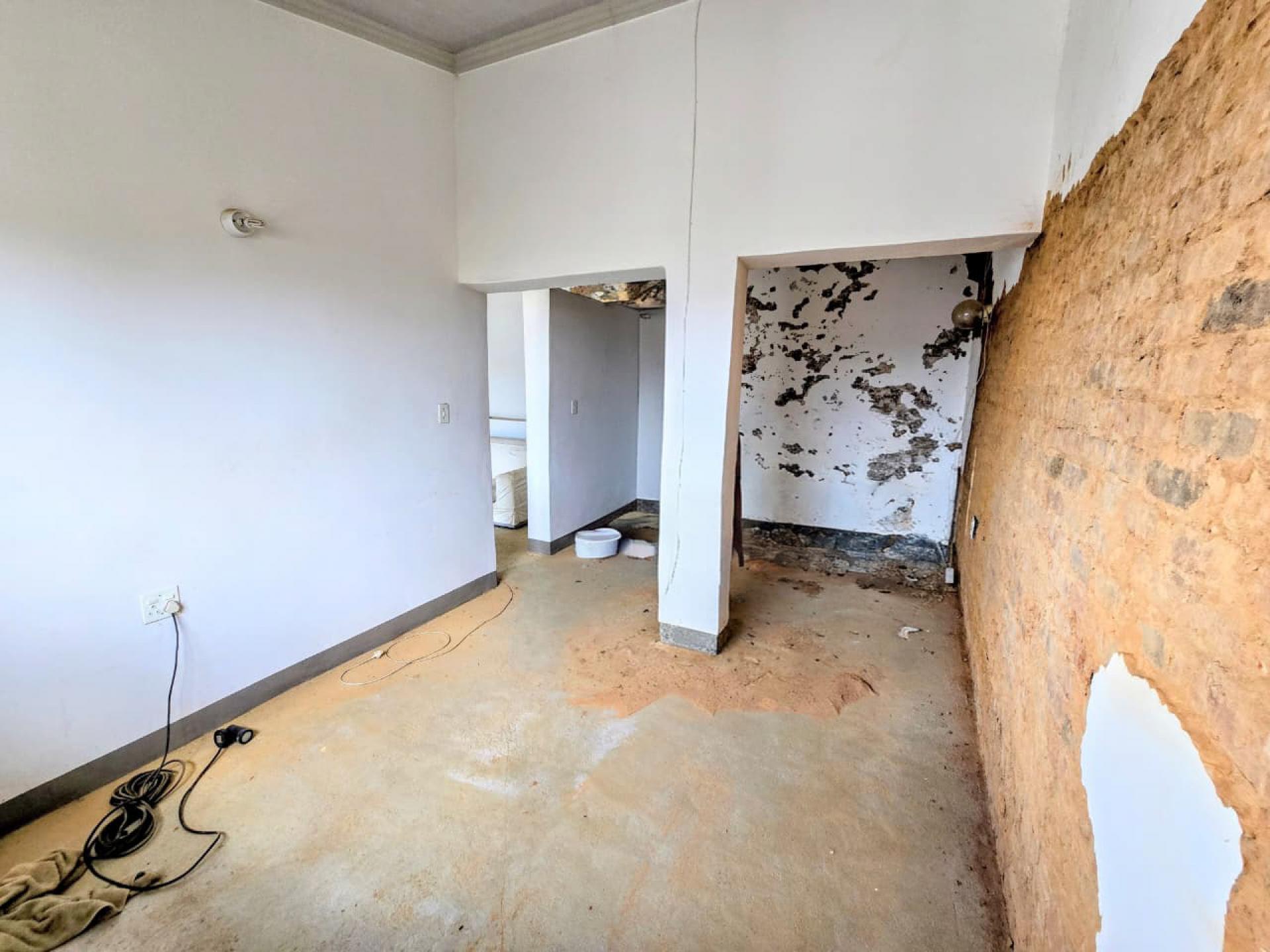  of property in Sinoville