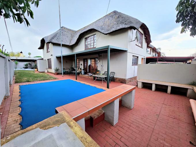4 Bedroom House for Sale For Sale in Doornpoort - MR709731
