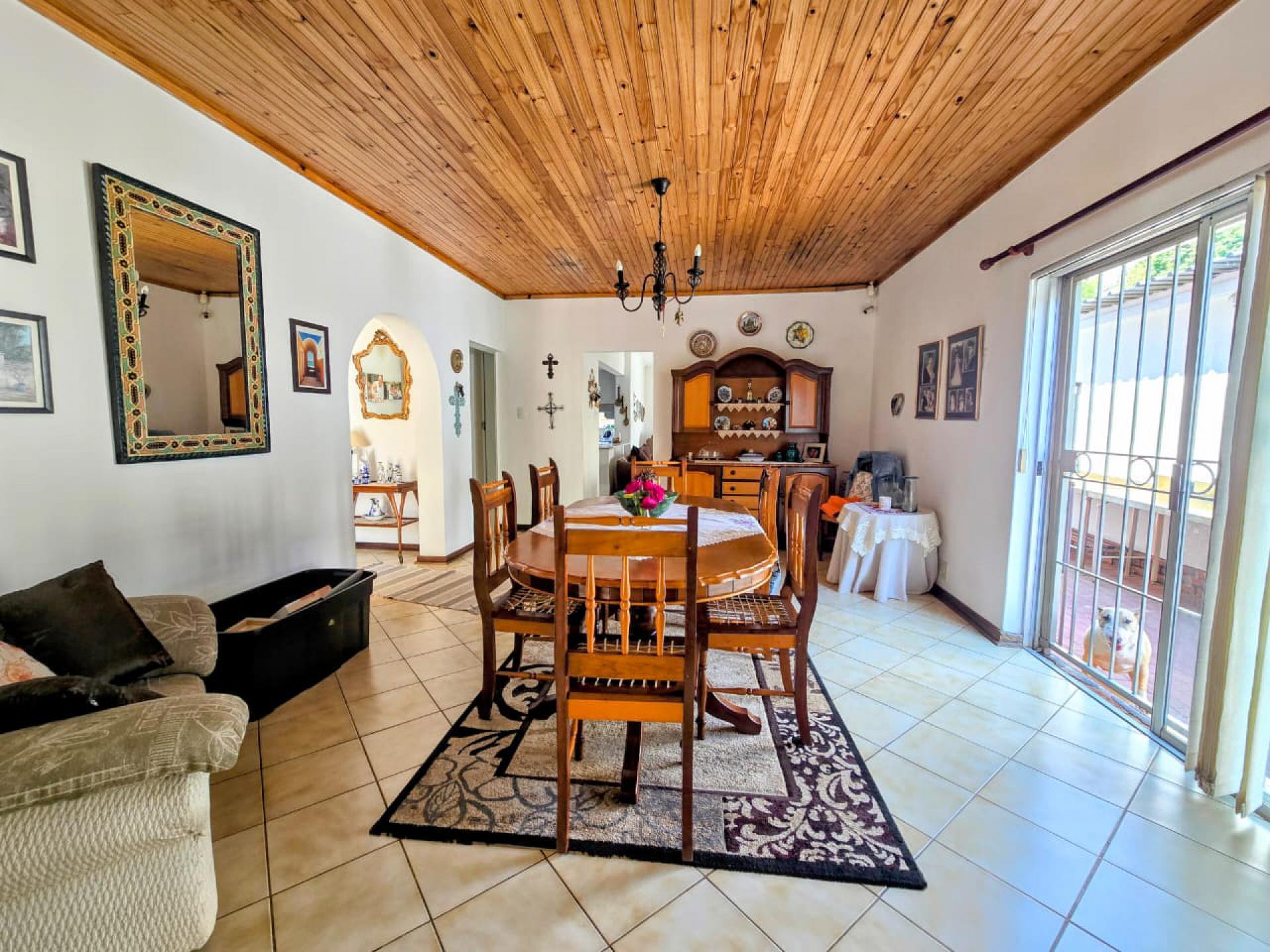  of property in Magalieskruin