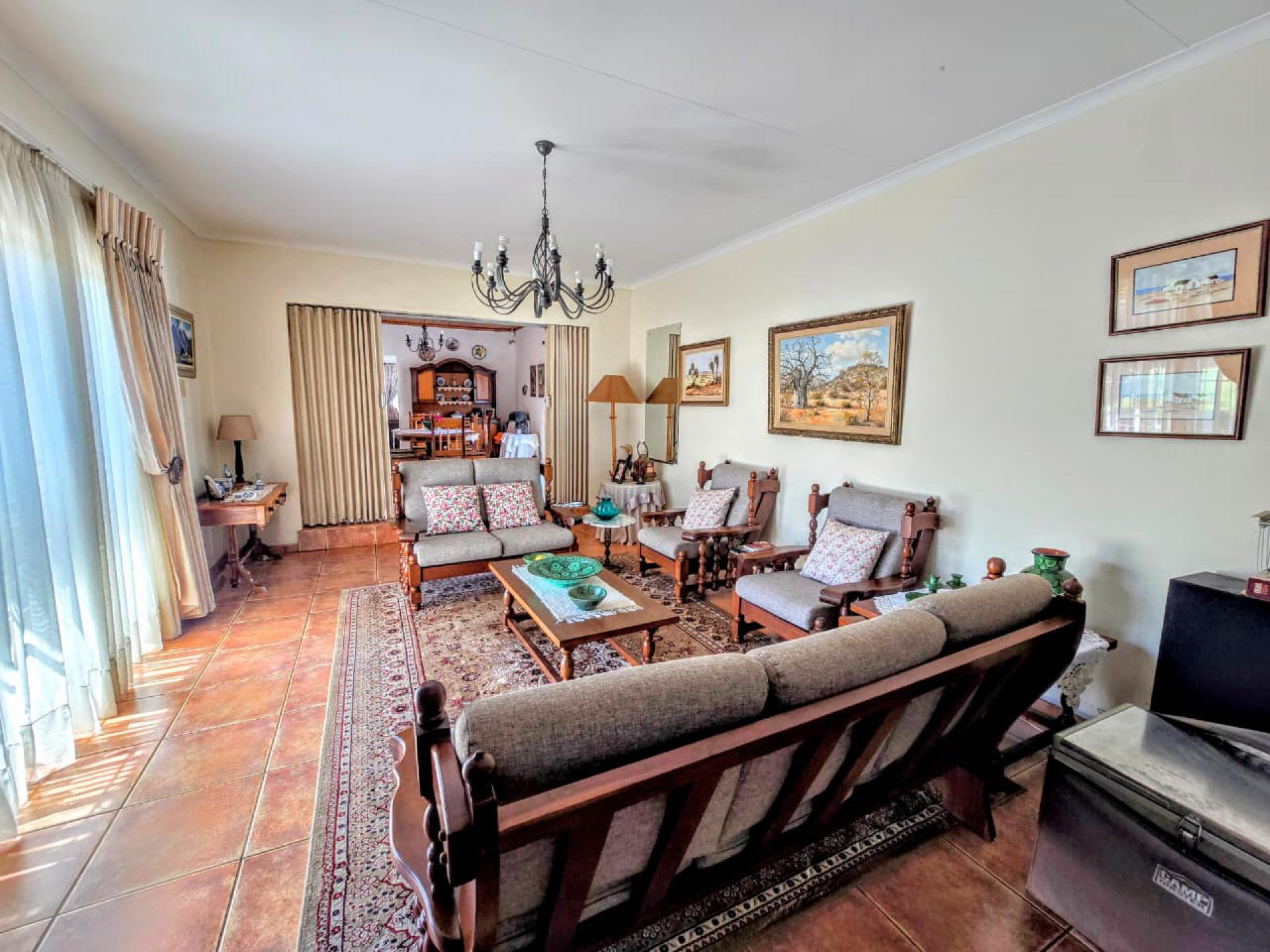  of property in Magalieskruin