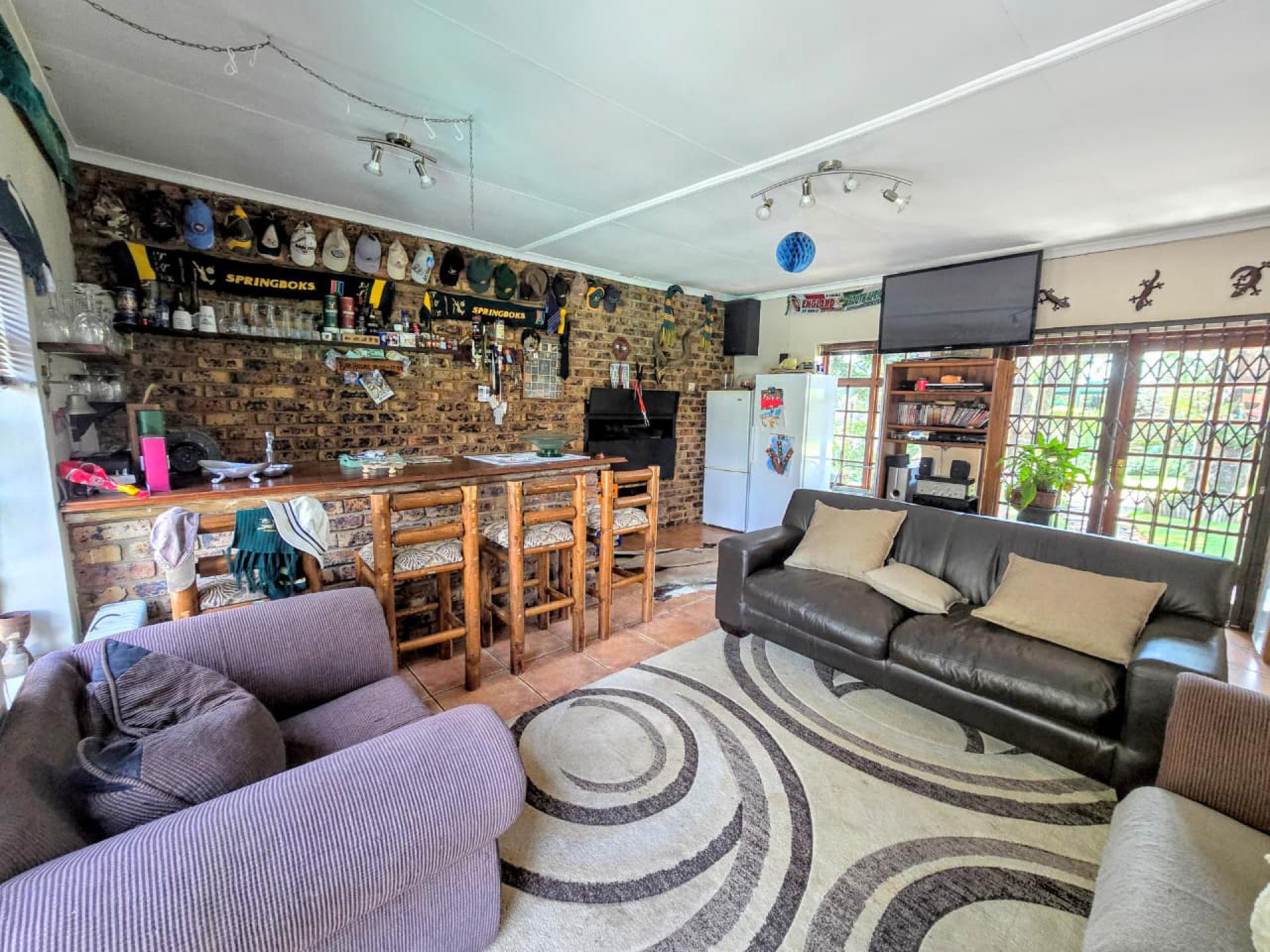  of property in Magalieskruin