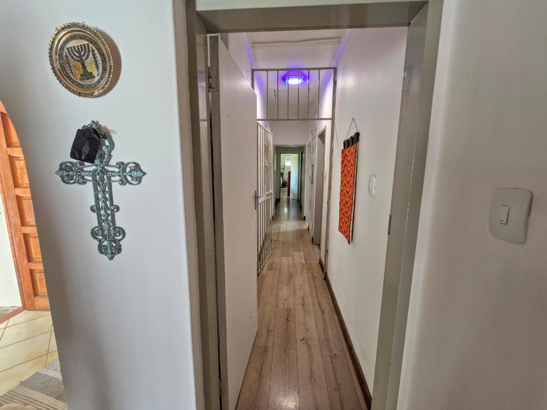  of property in Magalieskruin