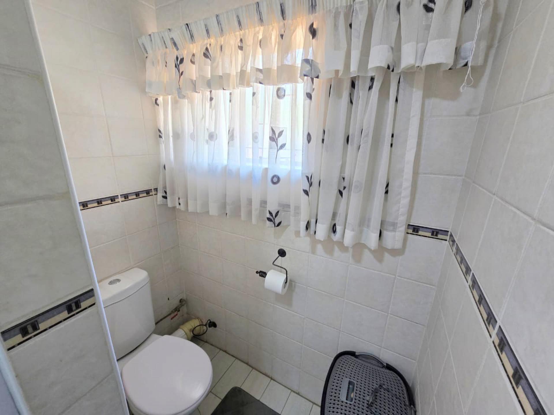  of property in Magalieskruin