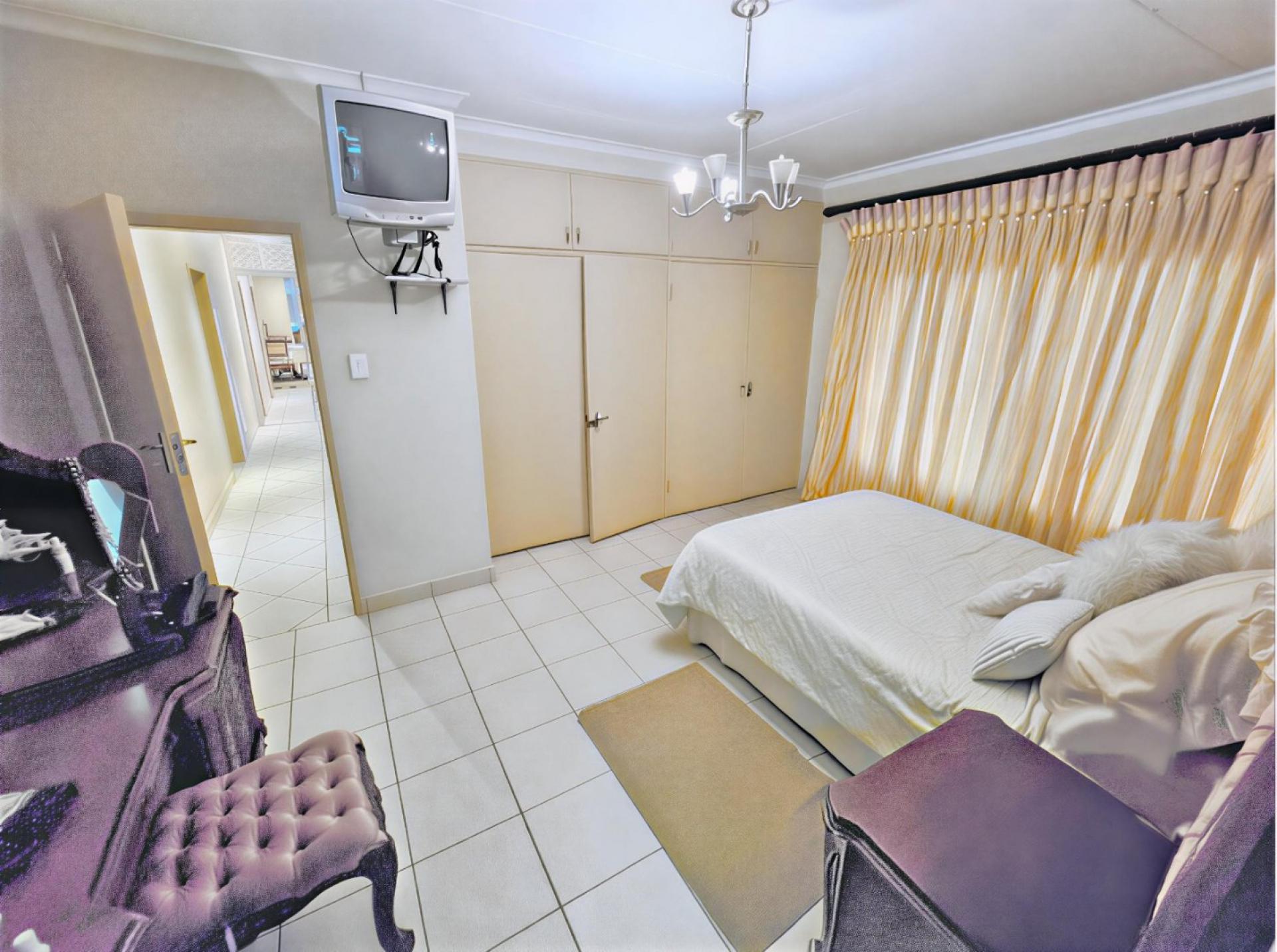  of property in Magalieskruin