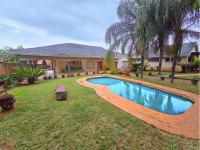  of property in Magalieskruin