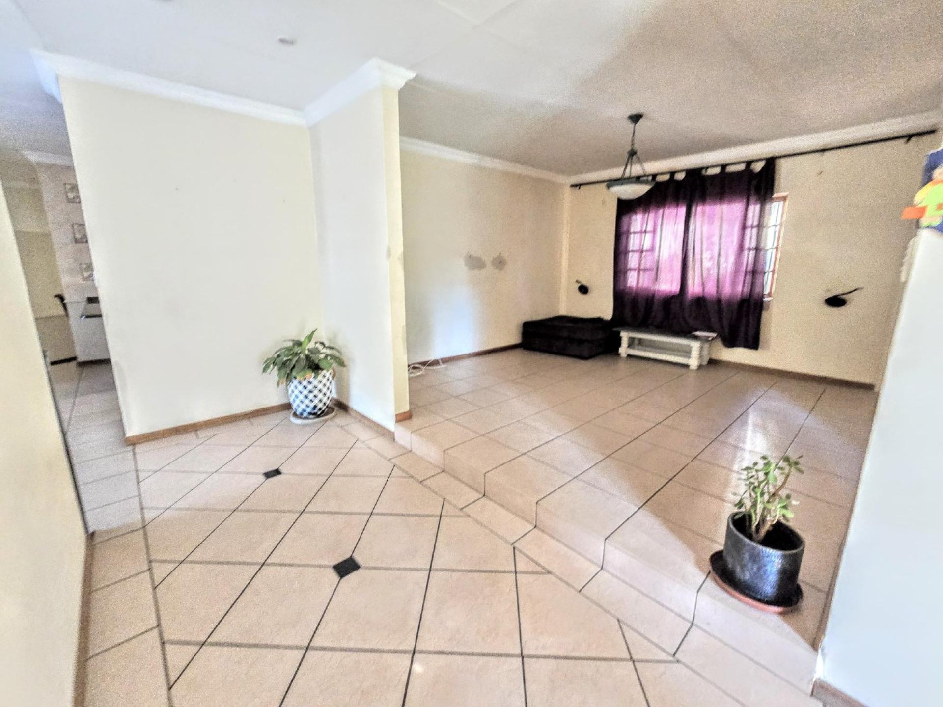  of property in Montana Park