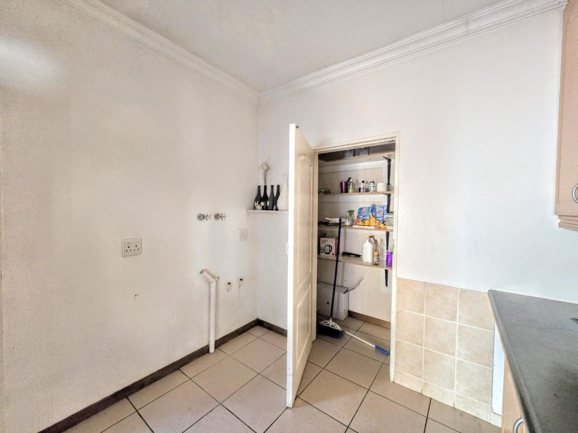  of property in Montana Park