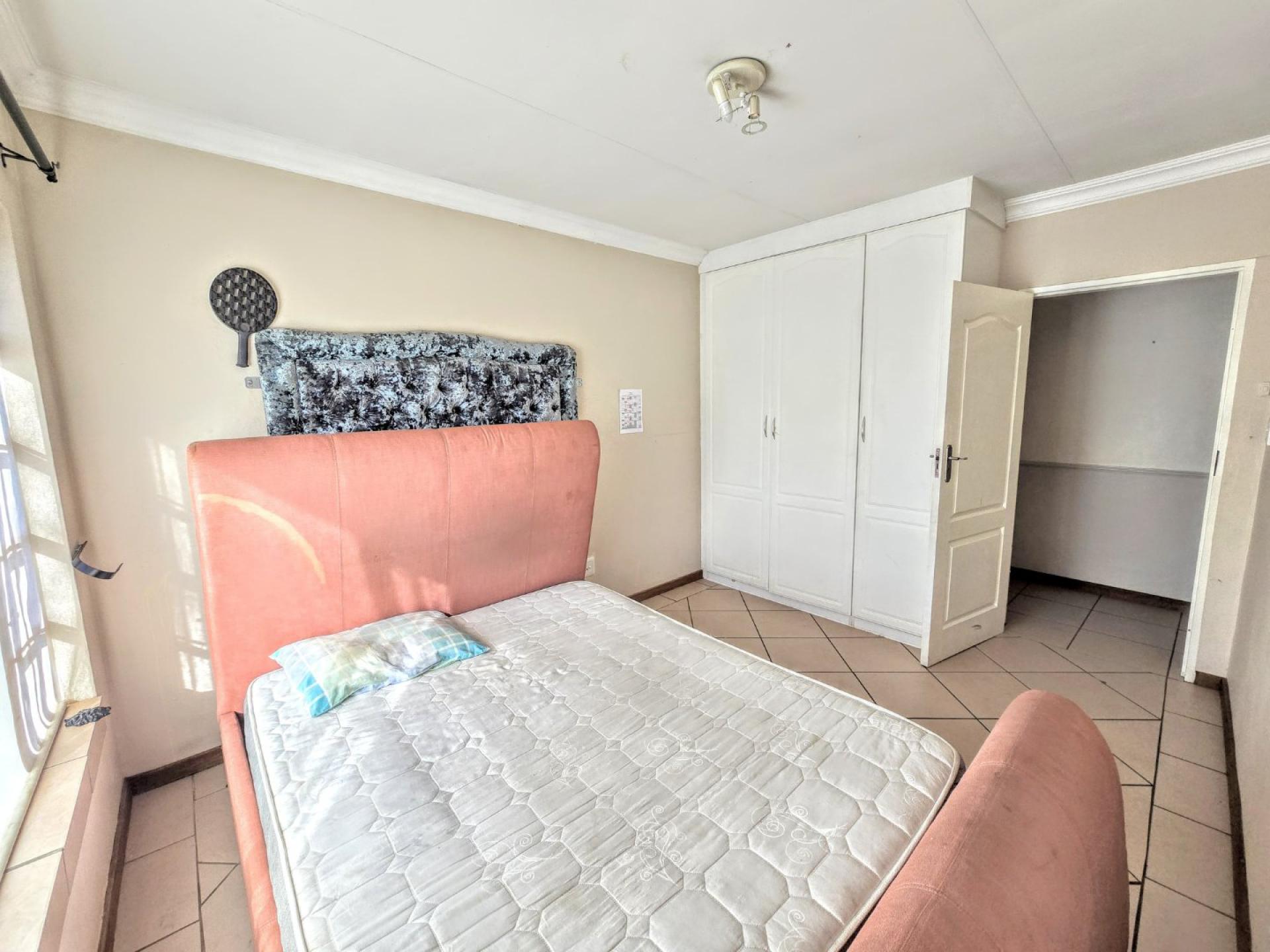  of property in Montana Park