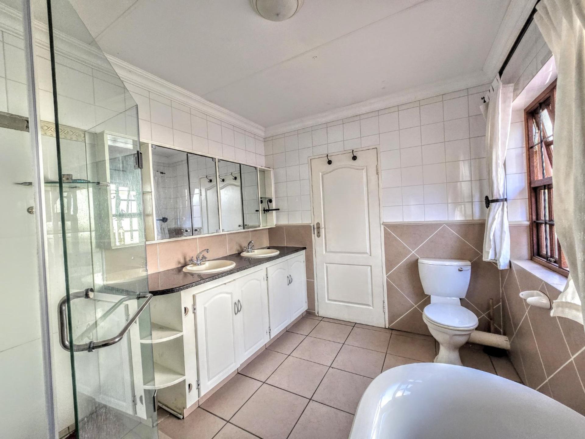  of property in Montana Park