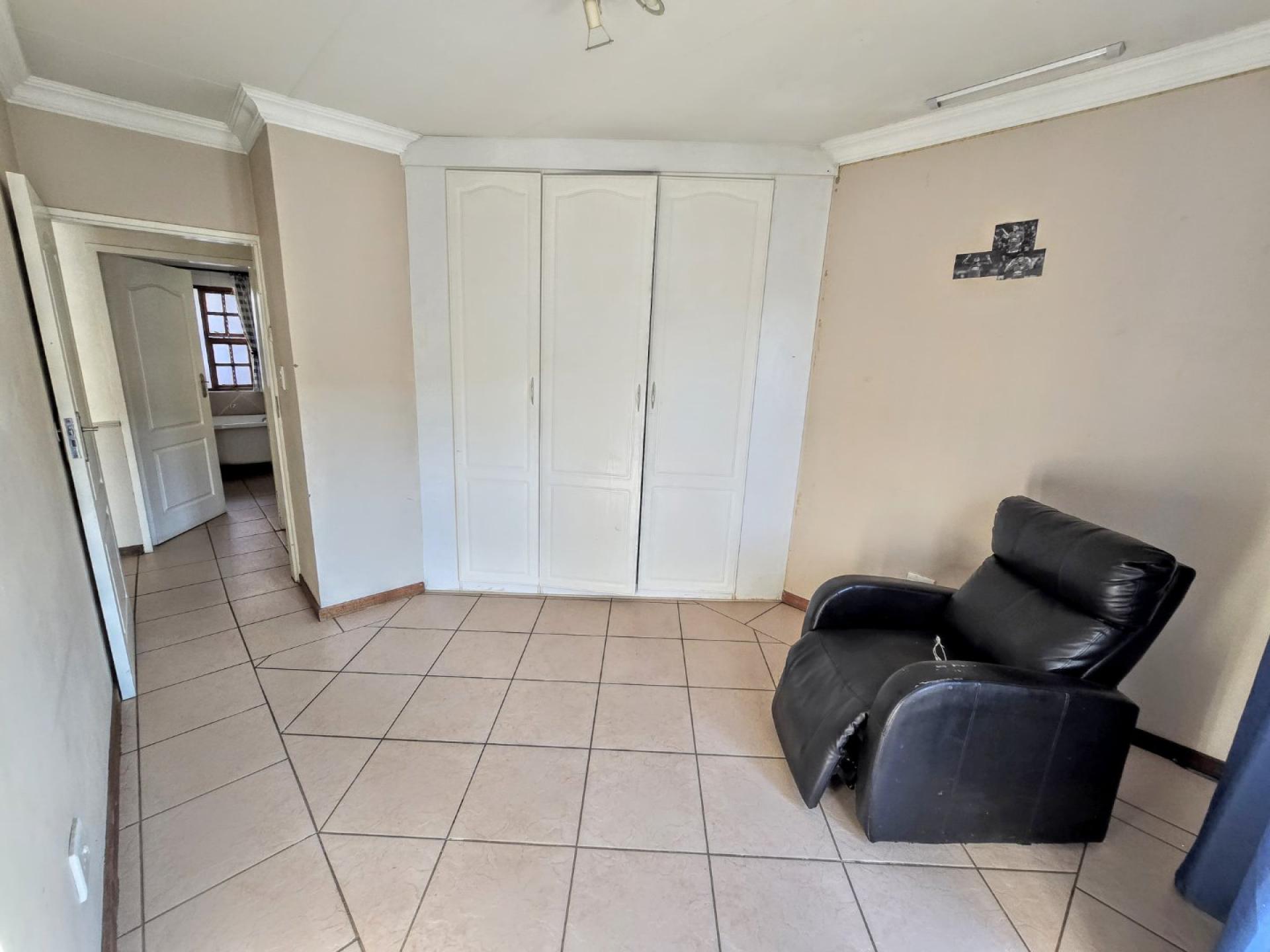  of property in Montana Park