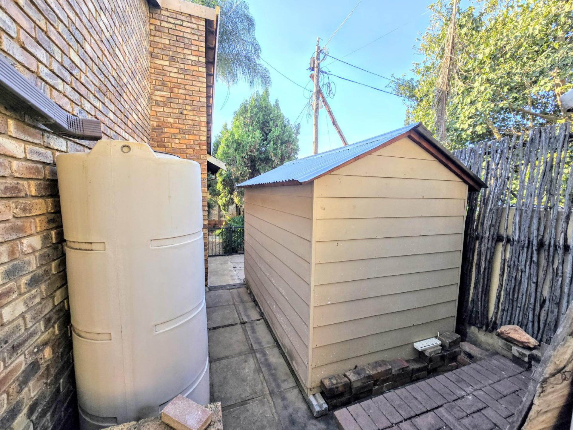  of property in Montana Park