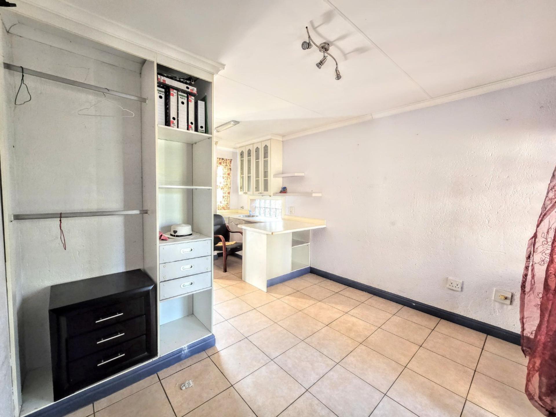  of property in Montana Park