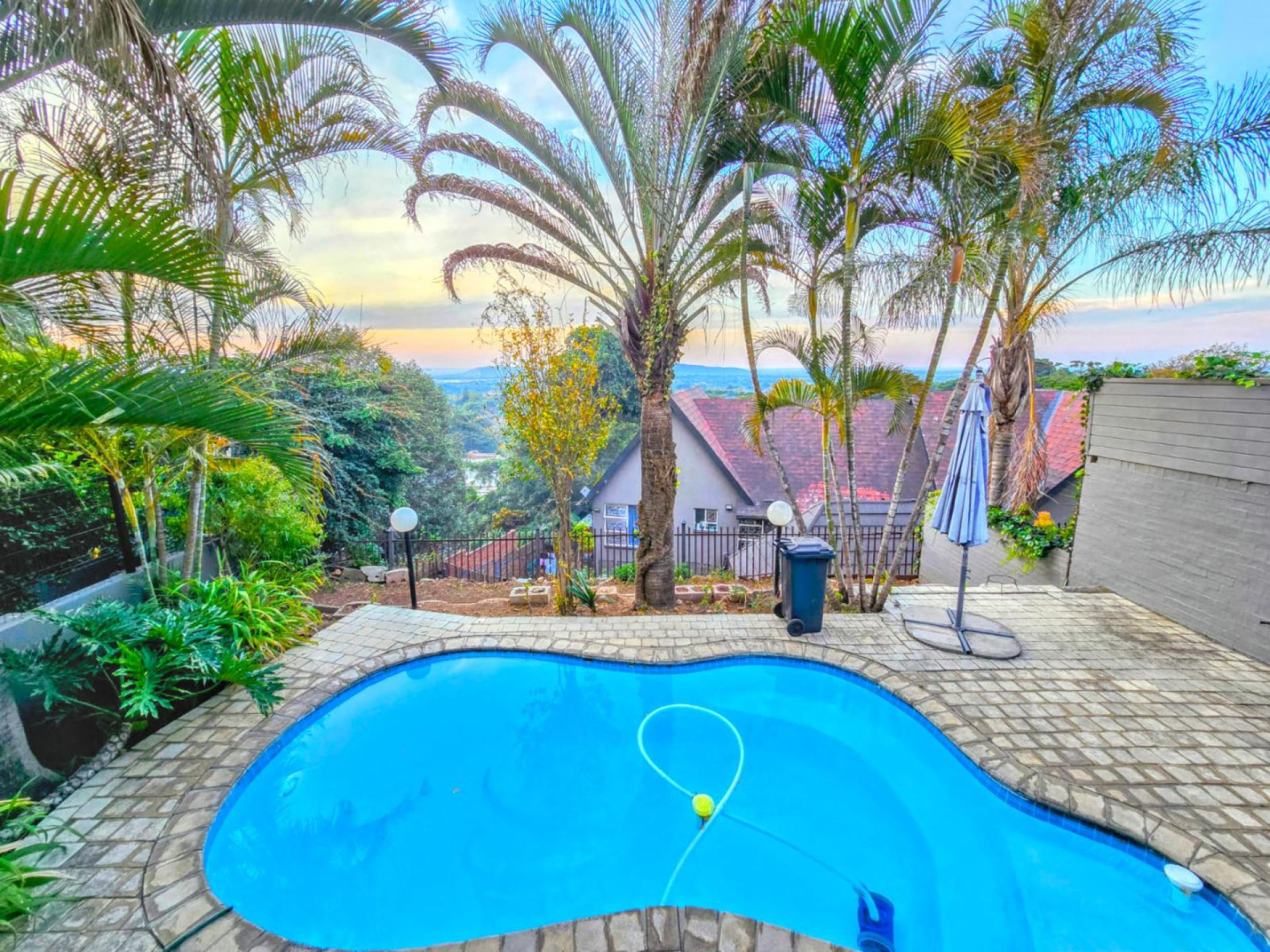  of property in Magalieskruin