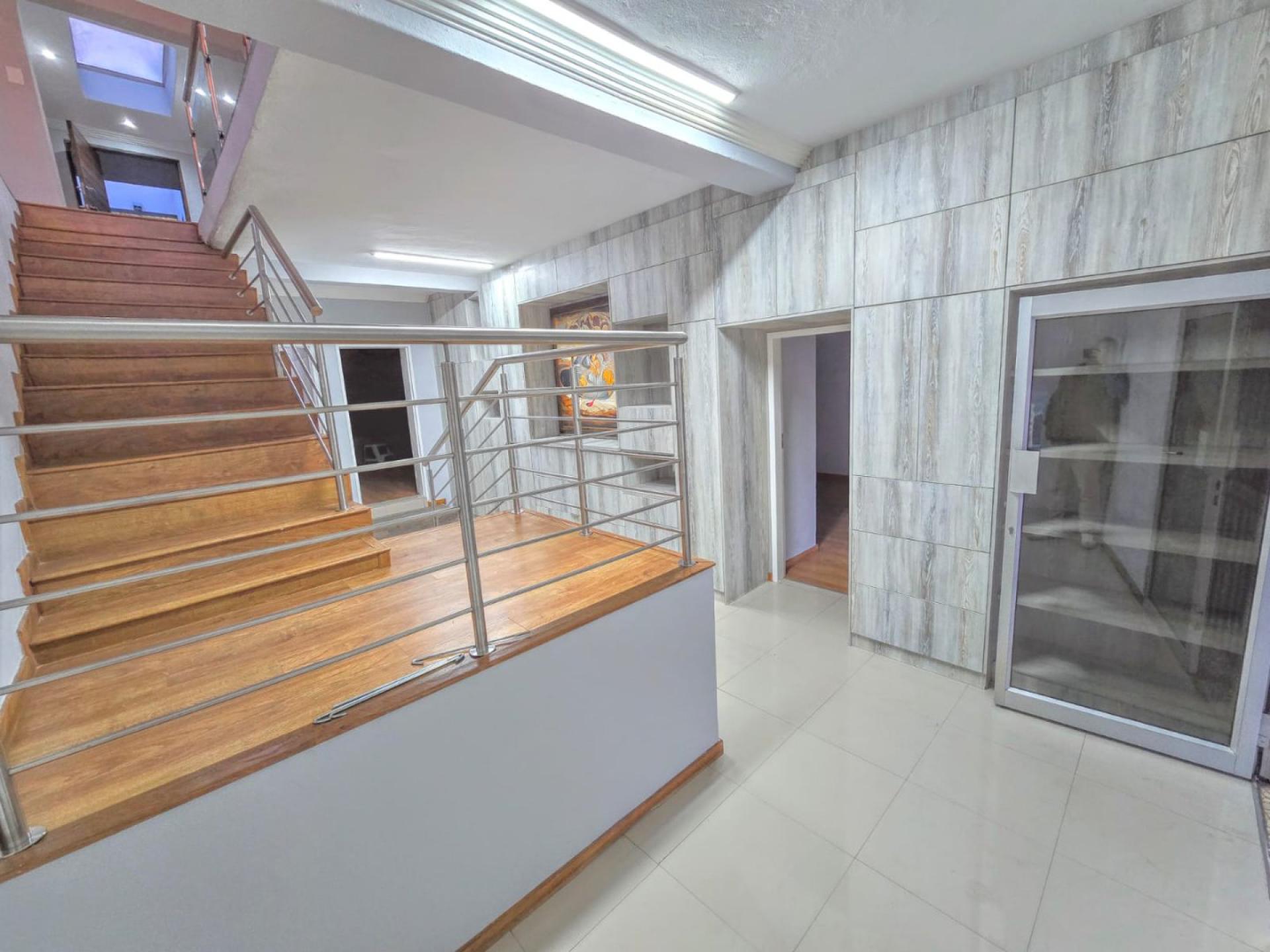  of property in Magalieskruin