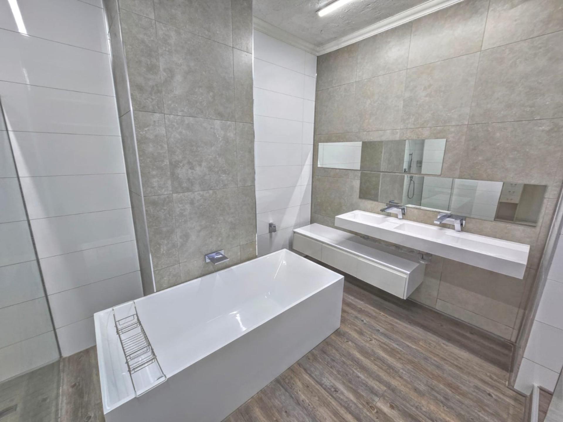  of property in Magalieskruin