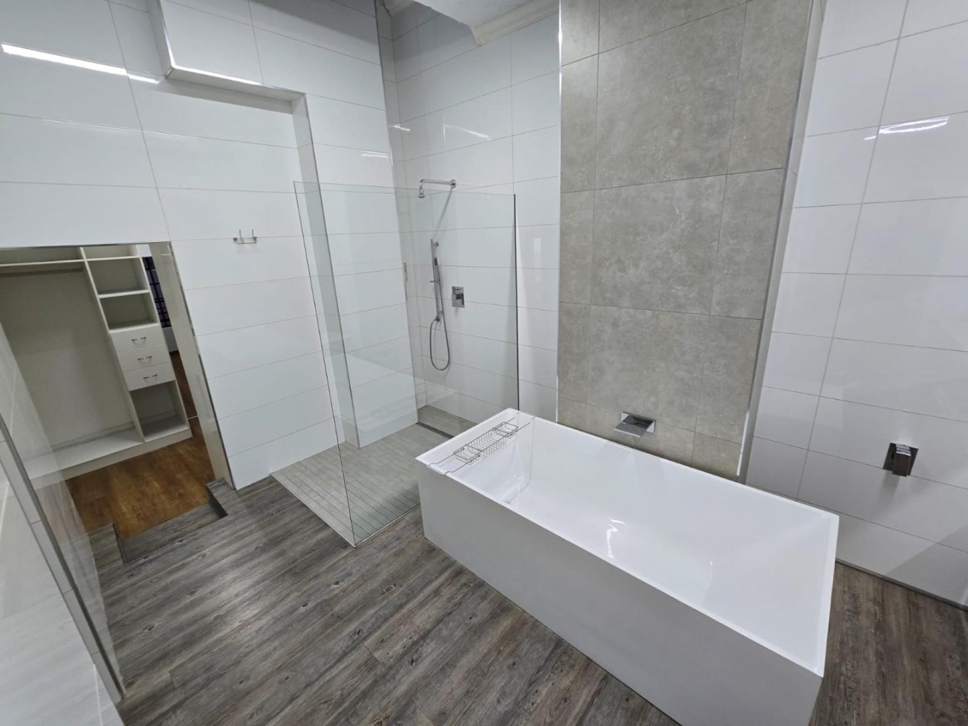  of property in Magalieskruin