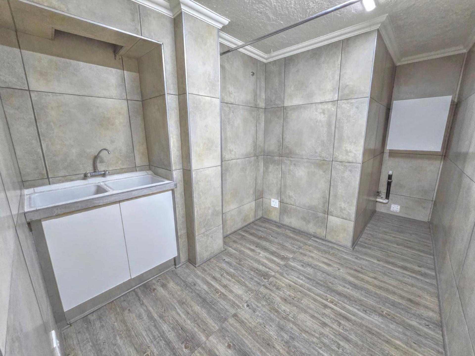  of property in Magalieskruin