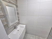  of property in Magalieskruin