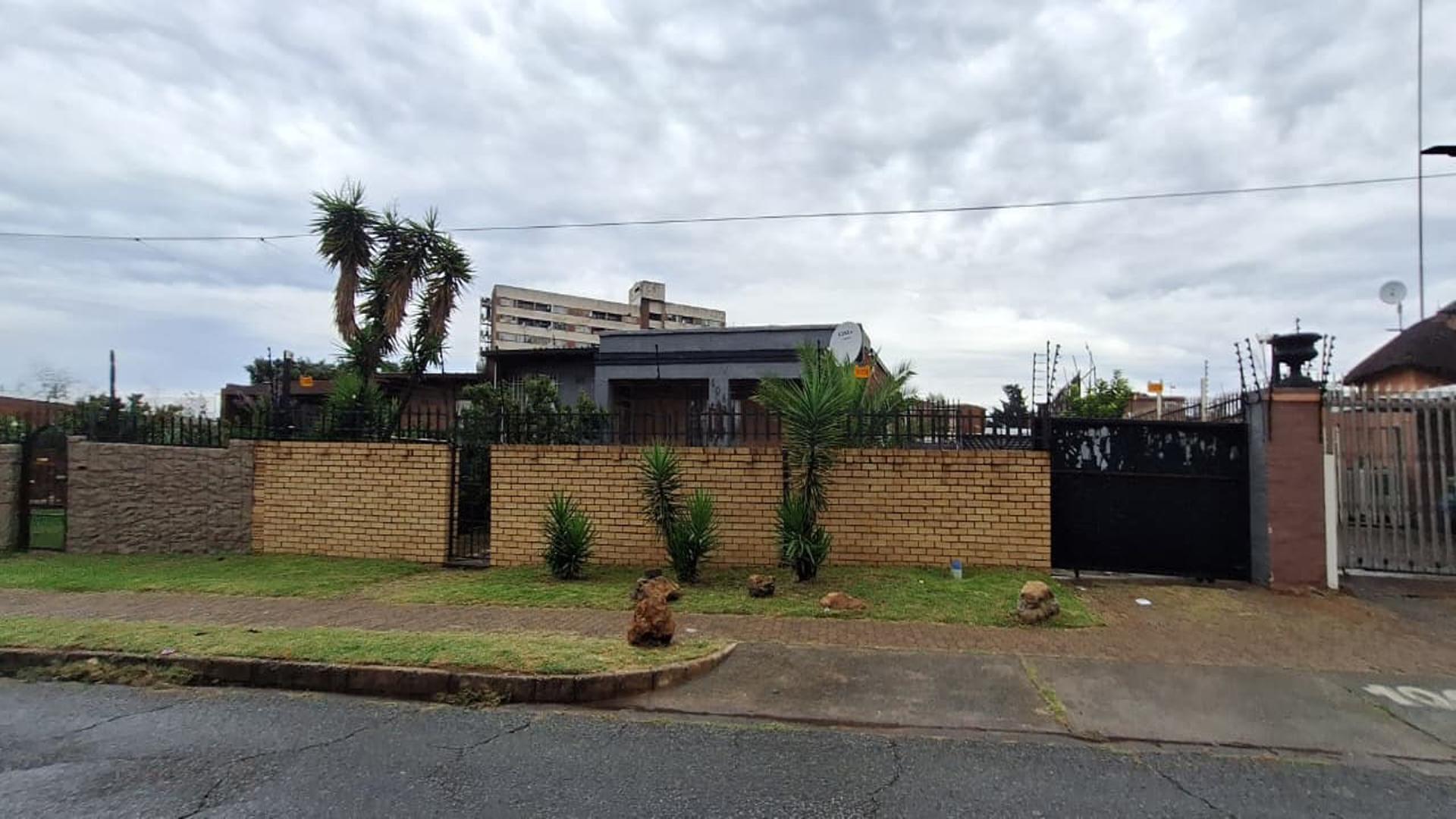 Front View of property in Claremont - JHB