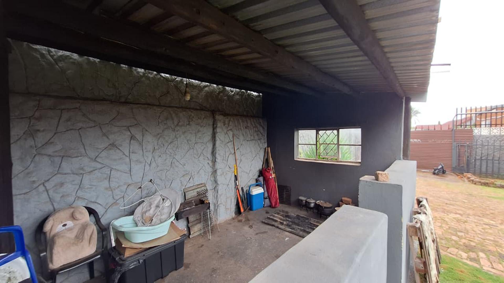 Entertainment - 15 square meters of property in Claremont - JHB