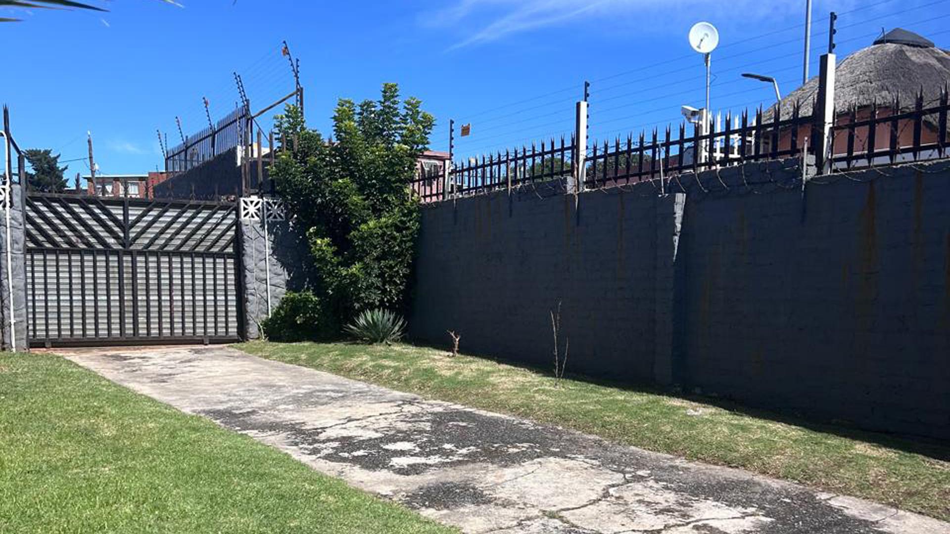 Front View of property in Claremont - JHB