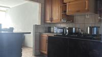 Kitchen - 16 square meters of property in Claremont - JHB