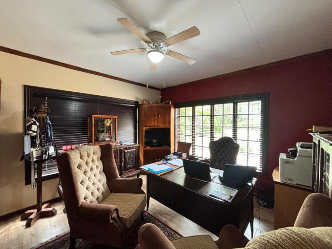 3 Bedroom House for Sale For Sale in Klerksdorp - MR709753