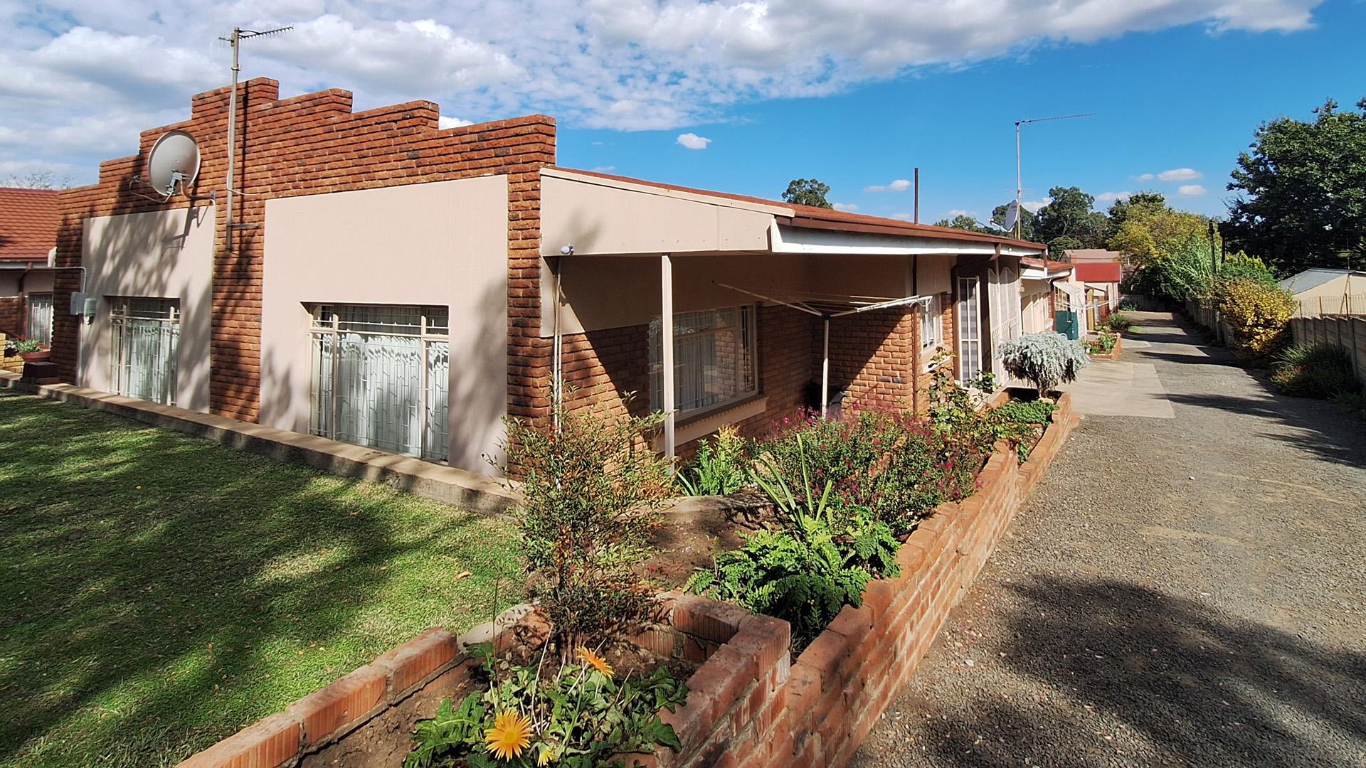 Front View of property in Standerton