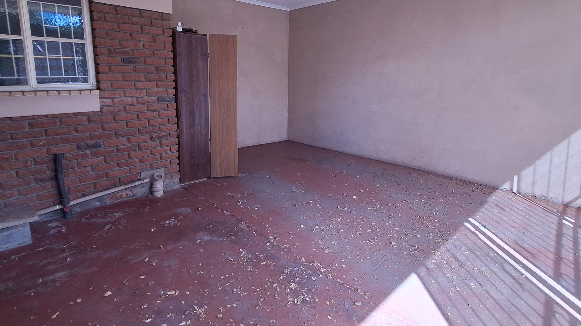 Garage of property in Standerton