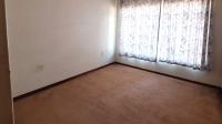 Bed Room 1 of property in Standerton