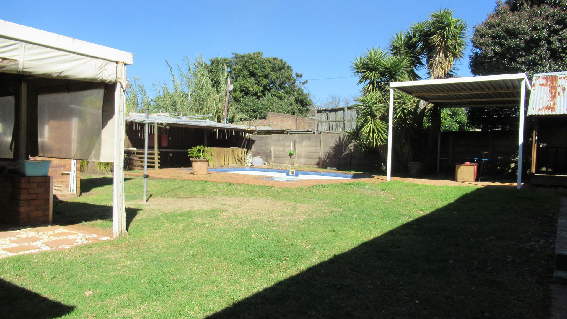 Backyard of property in Discovery