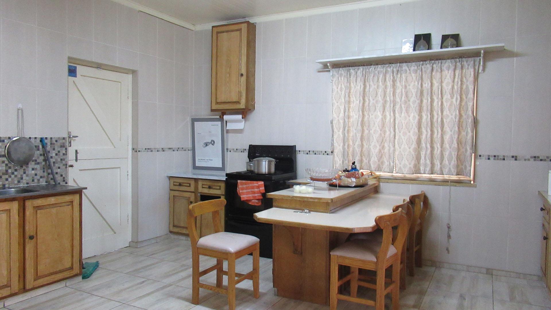 Kitchen - 20 square meters of property in Discovery