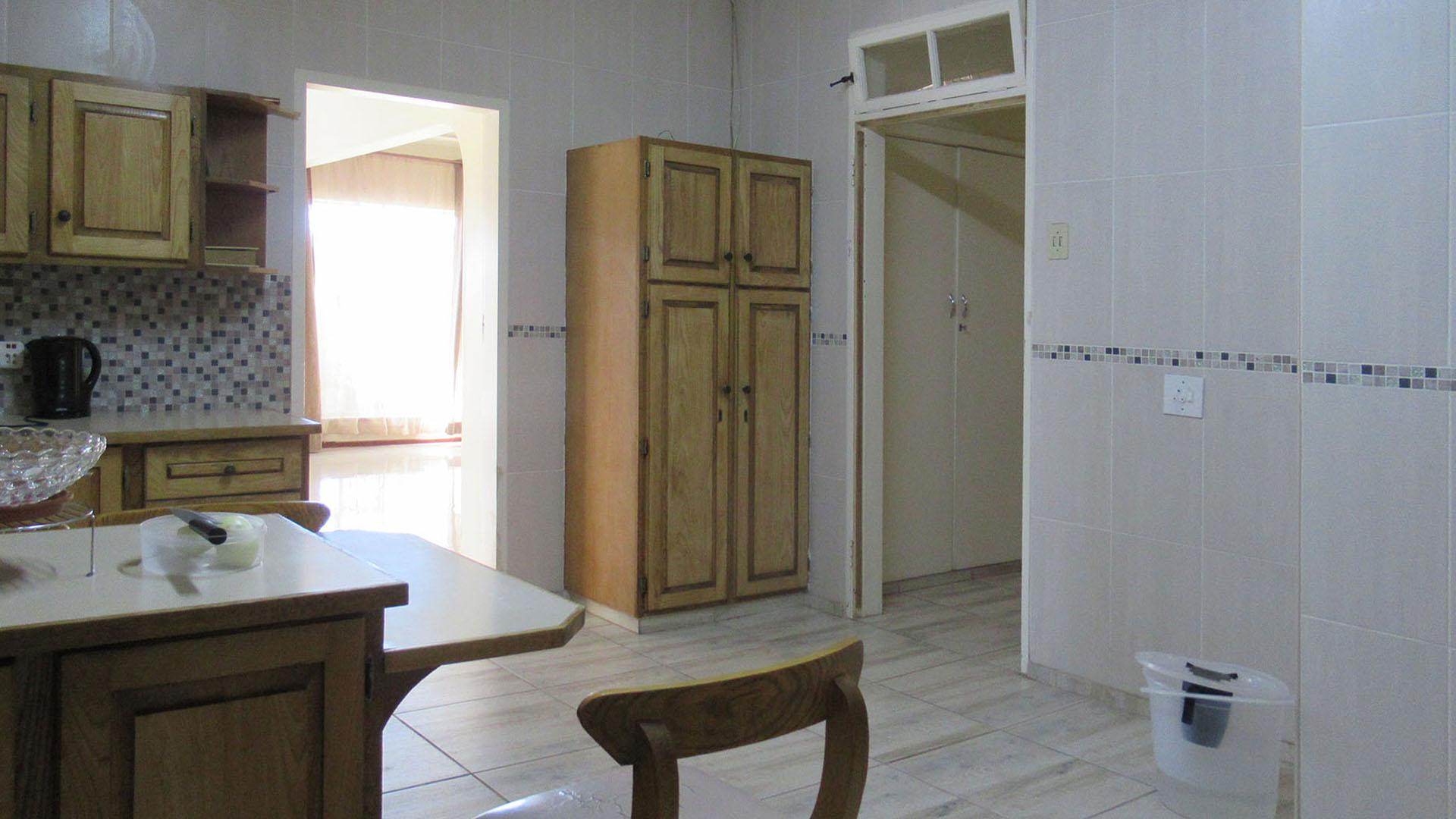 Kitchen - 20 square meters of property in Discovery