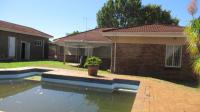 Swimming Pool of property in Discovery