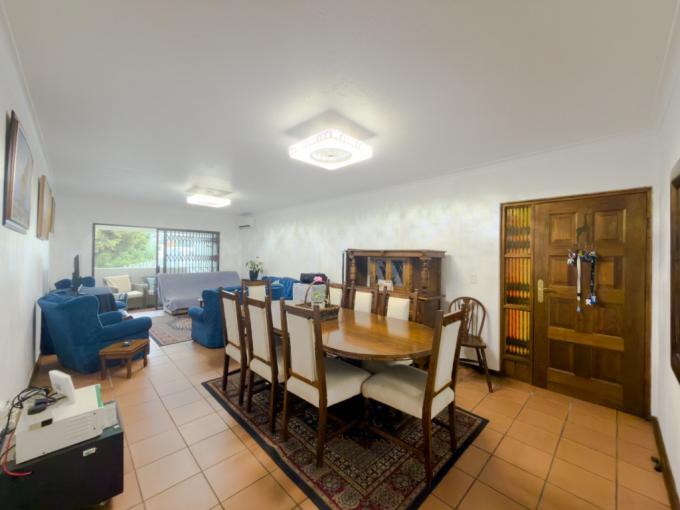 3 Bedroom Simplex for Sale For Sale in Glenvista - MR709838