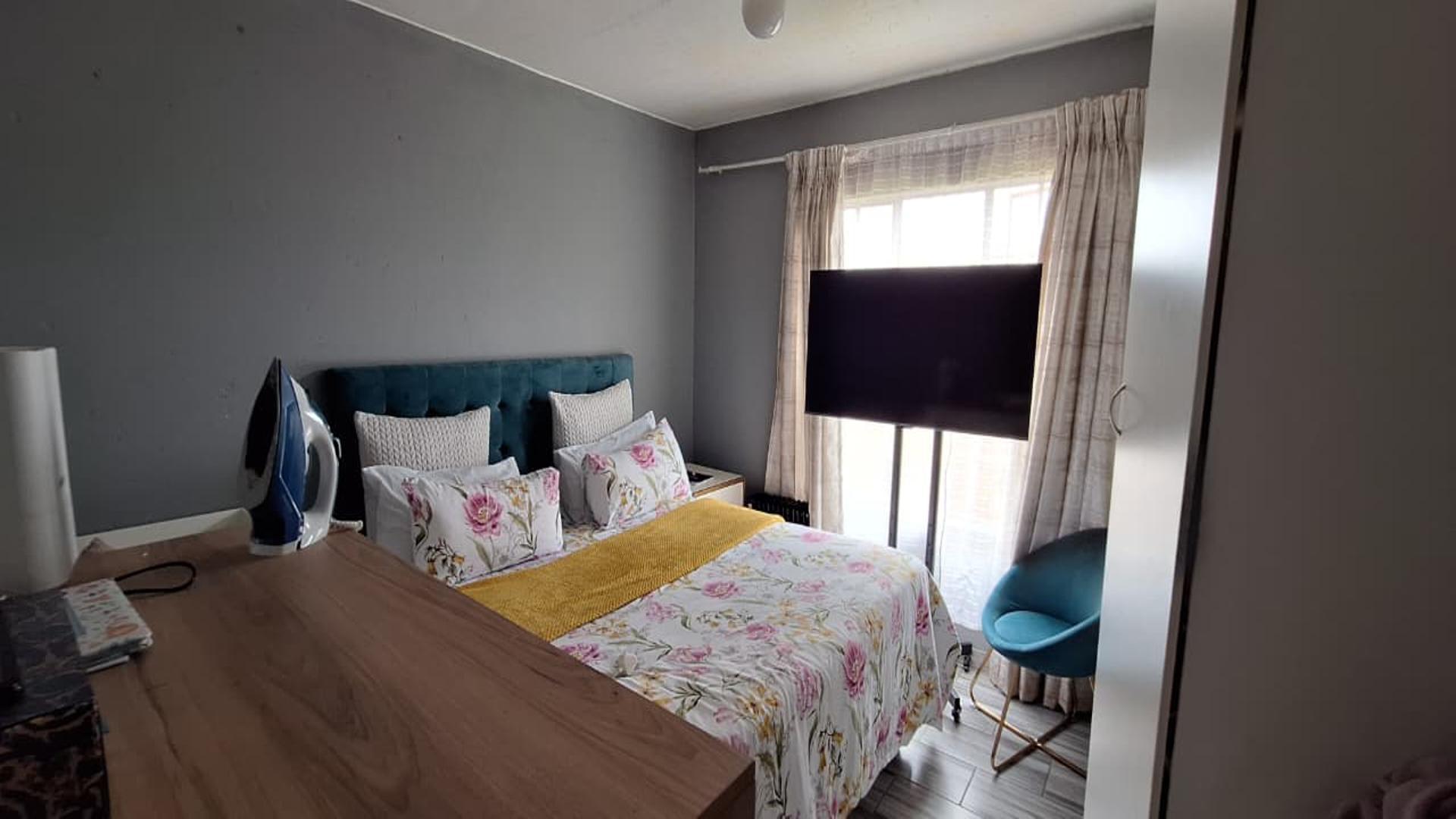 Bed Room 2 - 13 square meters of property in Chloorkop
