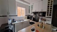 Kitchen - 10 square meters of property in Chloorkop