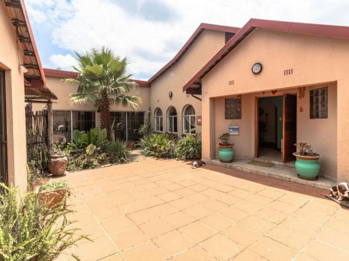 4 Bedroom House for Sale For Sale in Randhart - MR709905