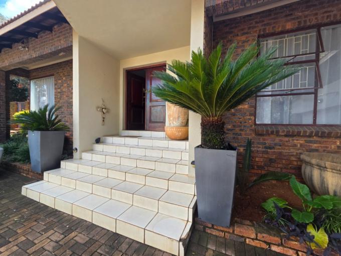 3 Bedroom House for Sale For Sale in Meyersdal - MR709920