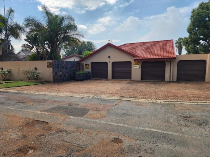 4 Bedroom House for Sale For Sale in Randhart - MR709921