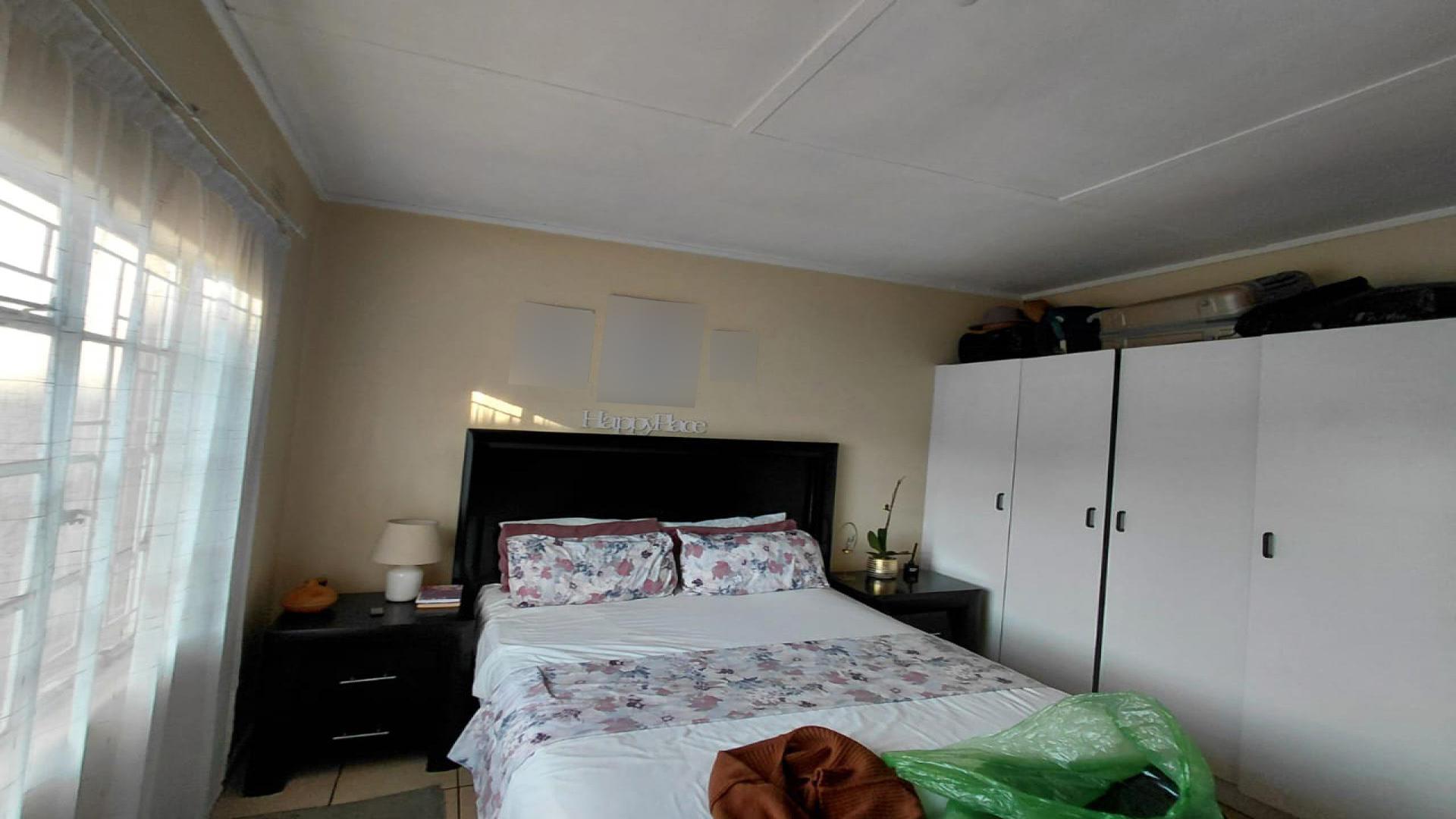 Bed Room 1 of property in Vanderbijlpark