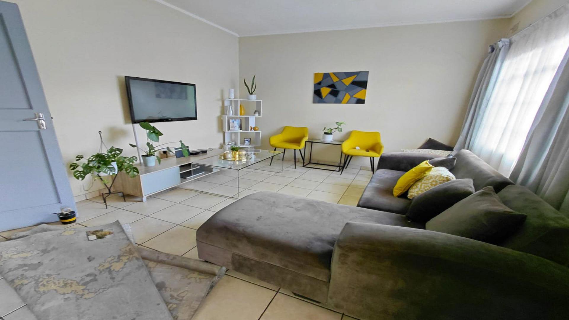 Lounges of property in Vanderbijlpark