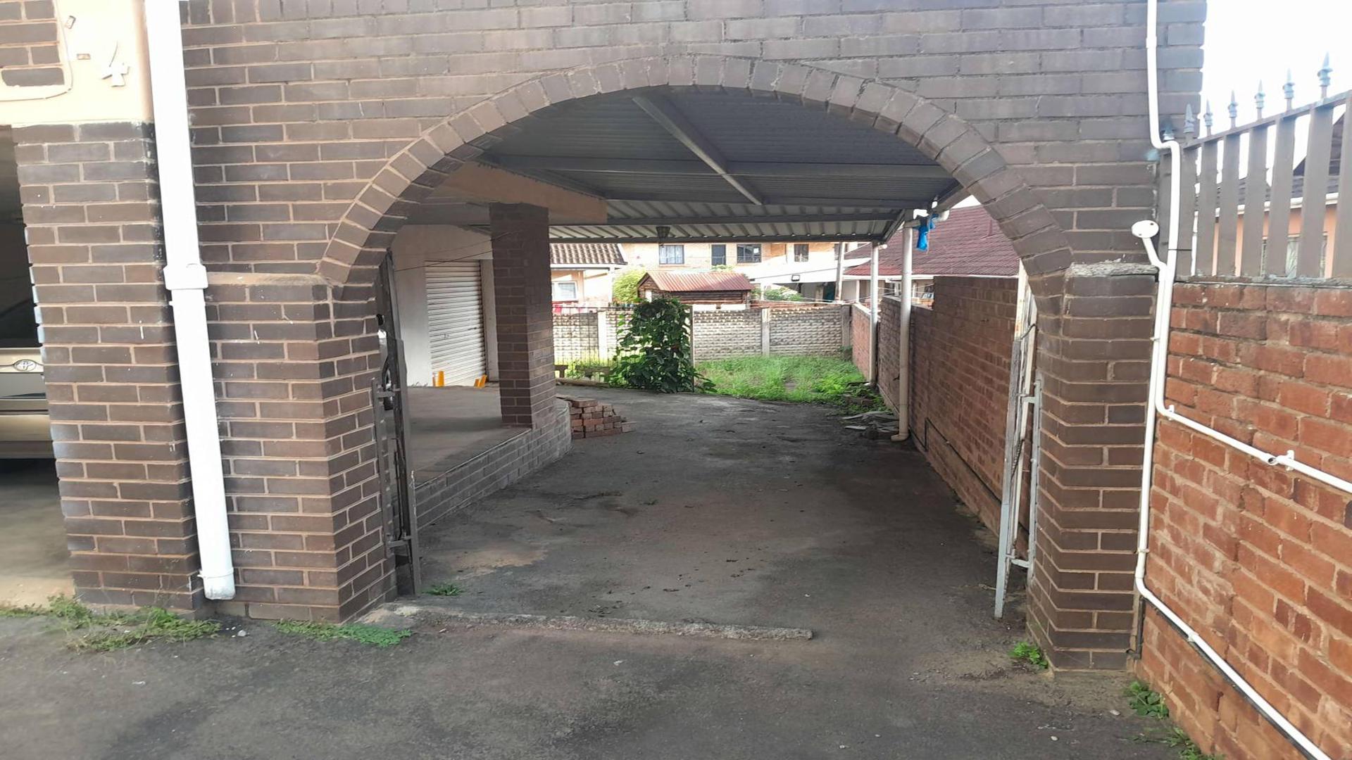 Carport  of property in Raisethorpe